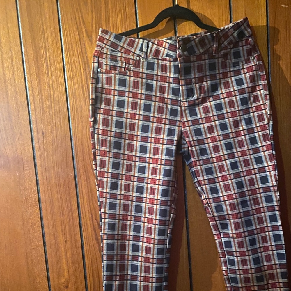 Fashion Nova- Sz. XL plaid ponte pants.